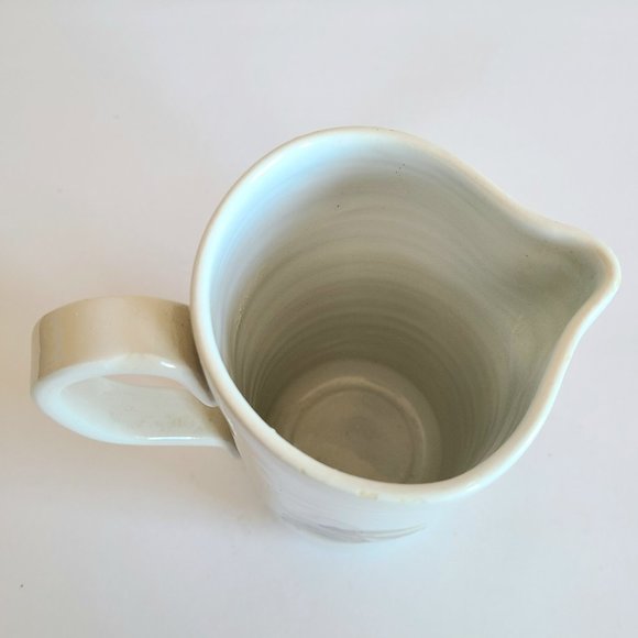 Hand made hand painted Italy pitcher with cherries design. - Picture 4 of 10